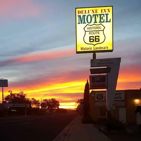 Deluxe Inn Seligman Esterno foto