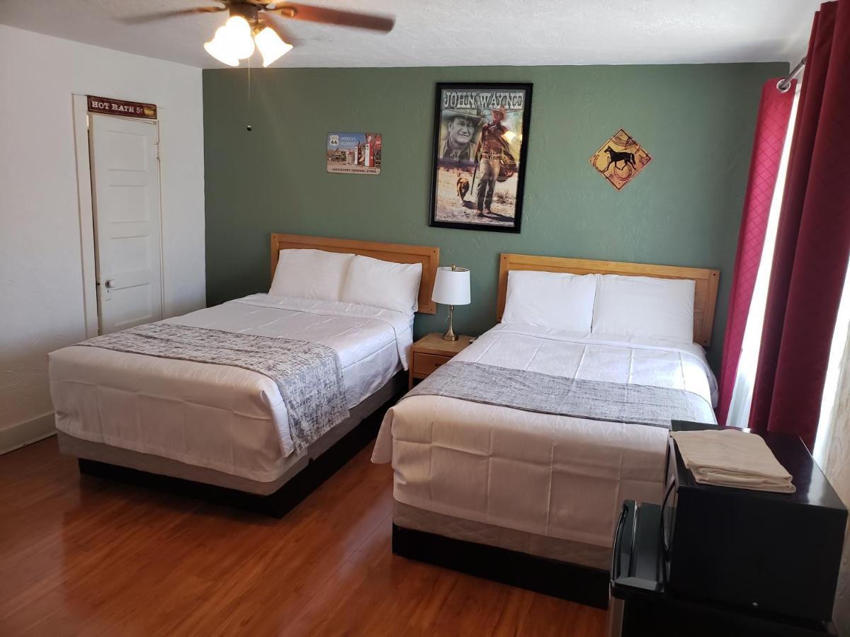 Deluxe Inn Seligman Esterno foto