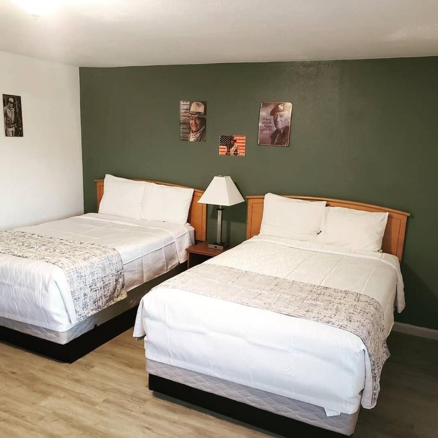 Deluxe Inn Seligman Esterno foto
