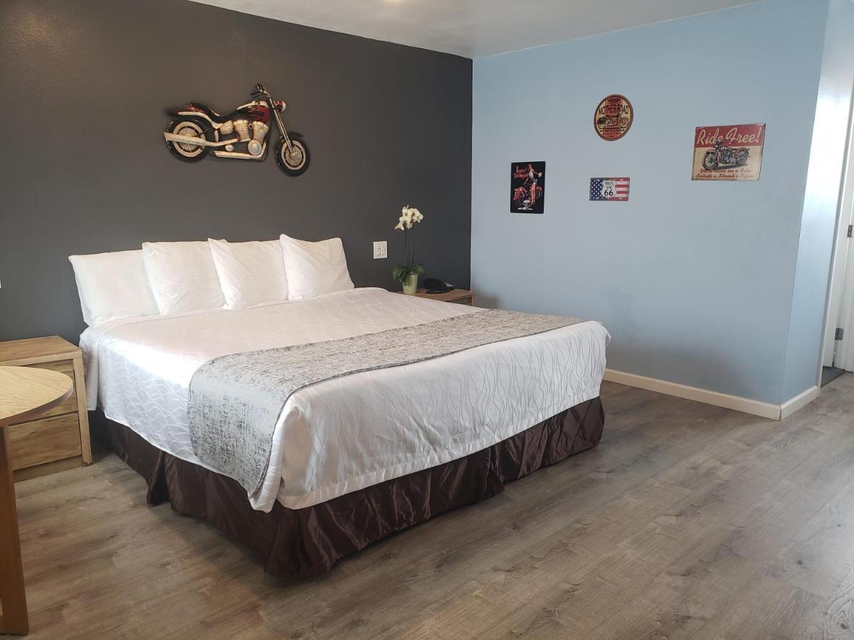Deluxe Inn Seligman Esterno foto