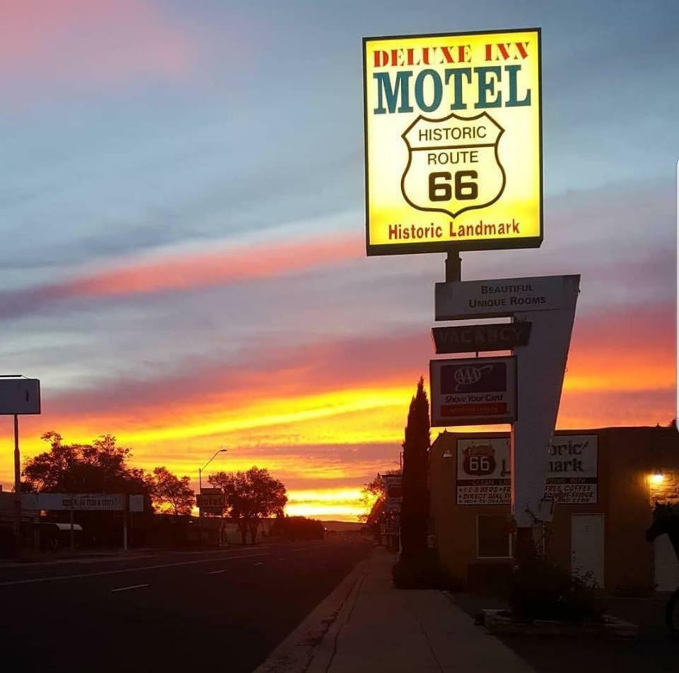 Deluxe Inn Seligman Esterno foto
