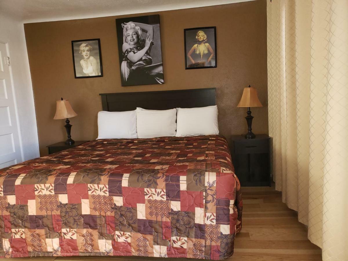 Deluxe Inn Seligman Esterno foto