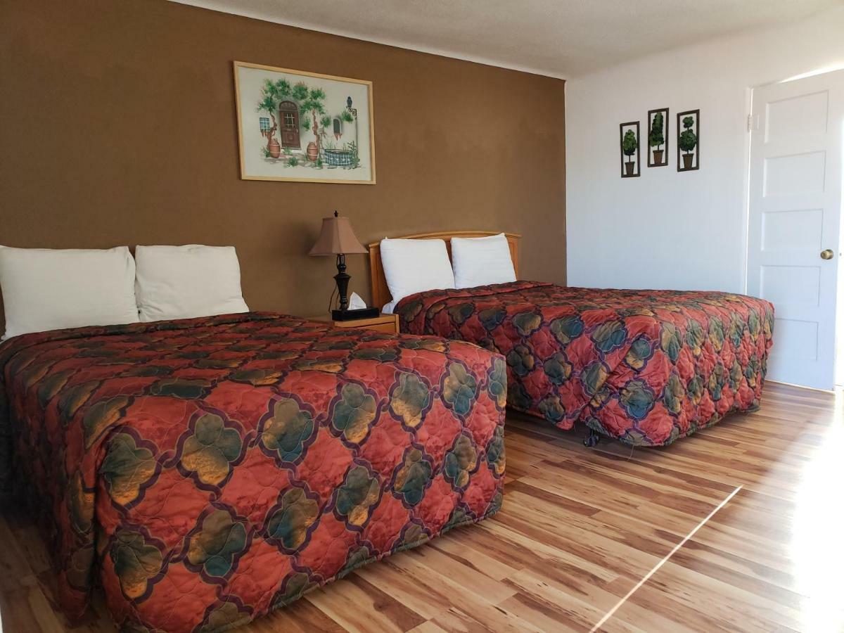 Deluxe Inn Seligman Esterno foto