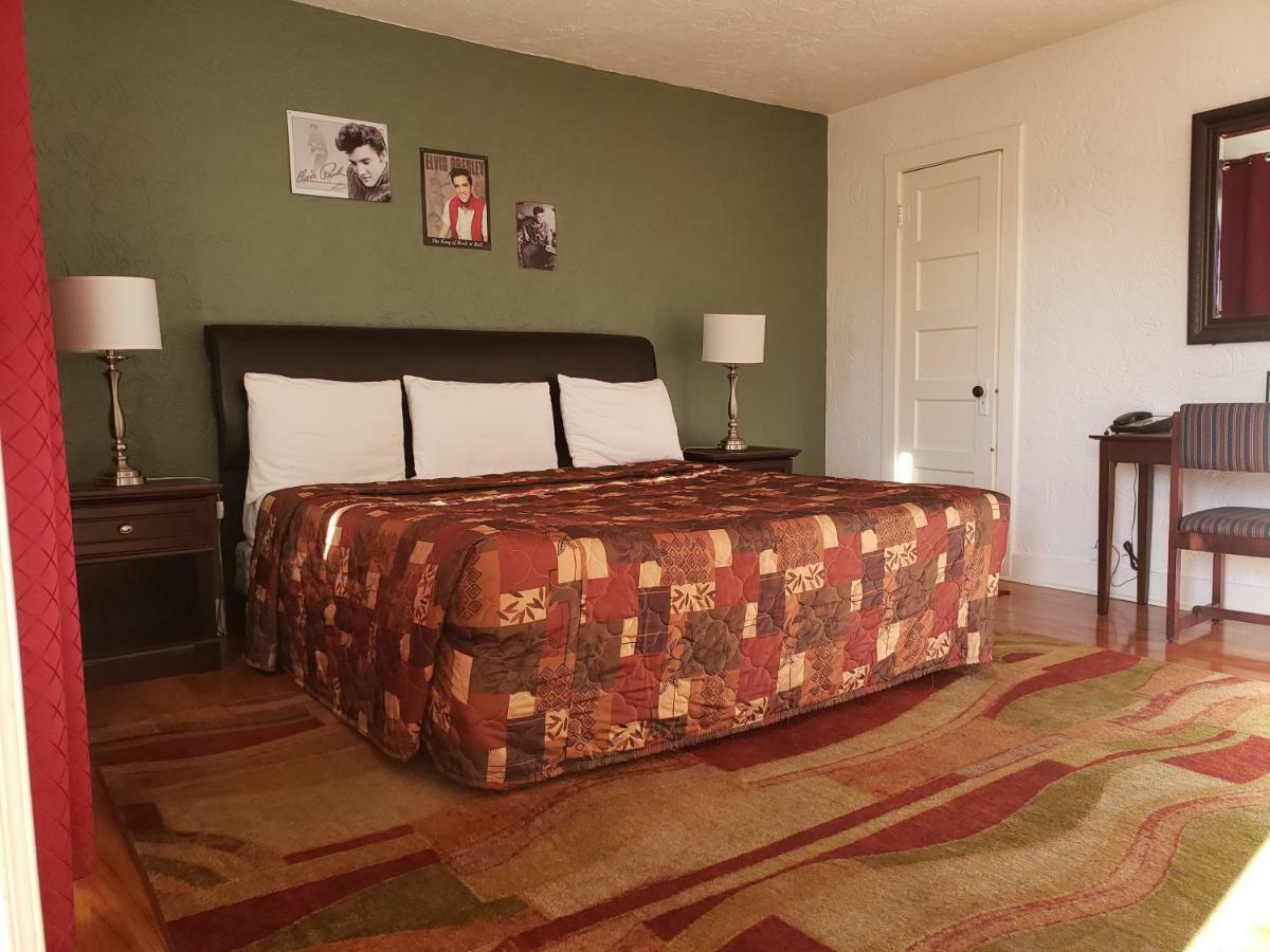 Deluxe Inn Seligman Esterno foto
