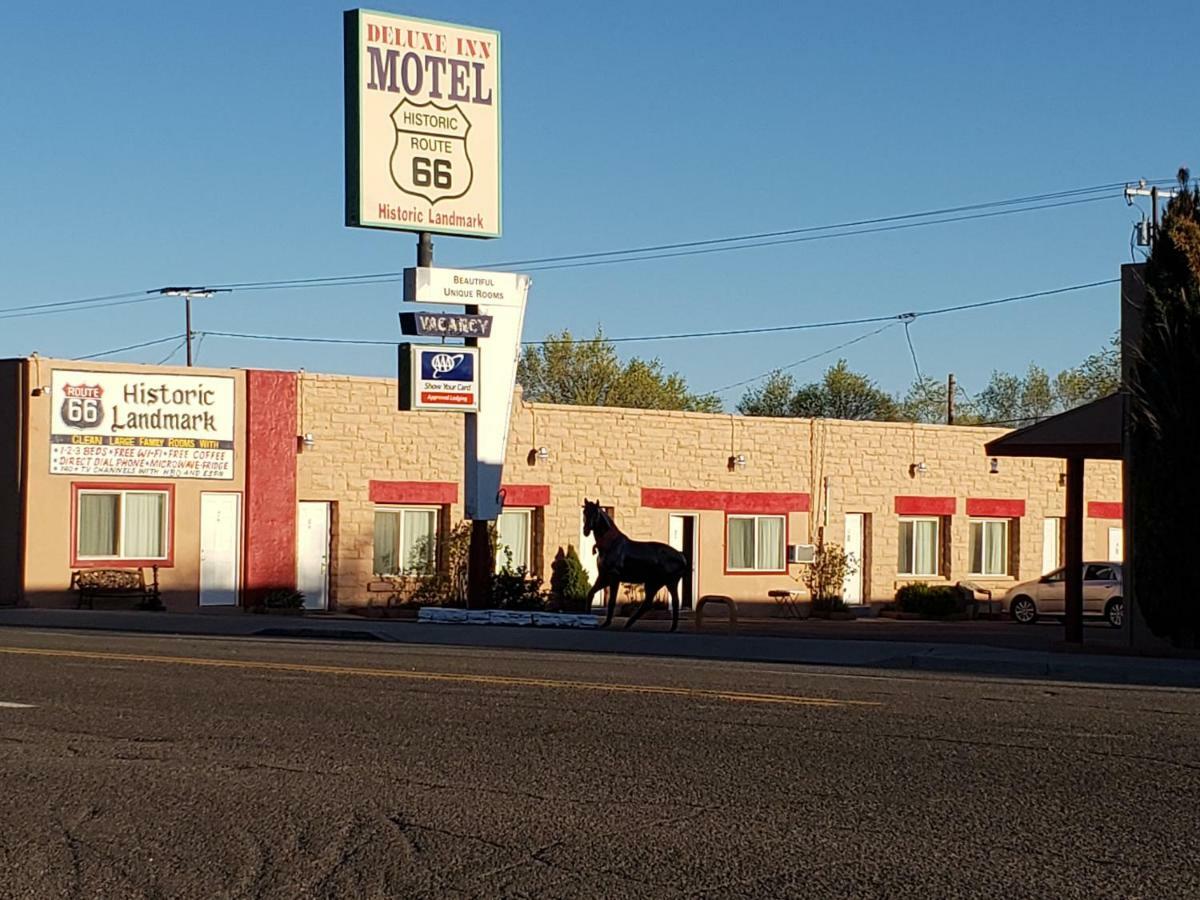 Deluxe Inn Seligman Esterno foto