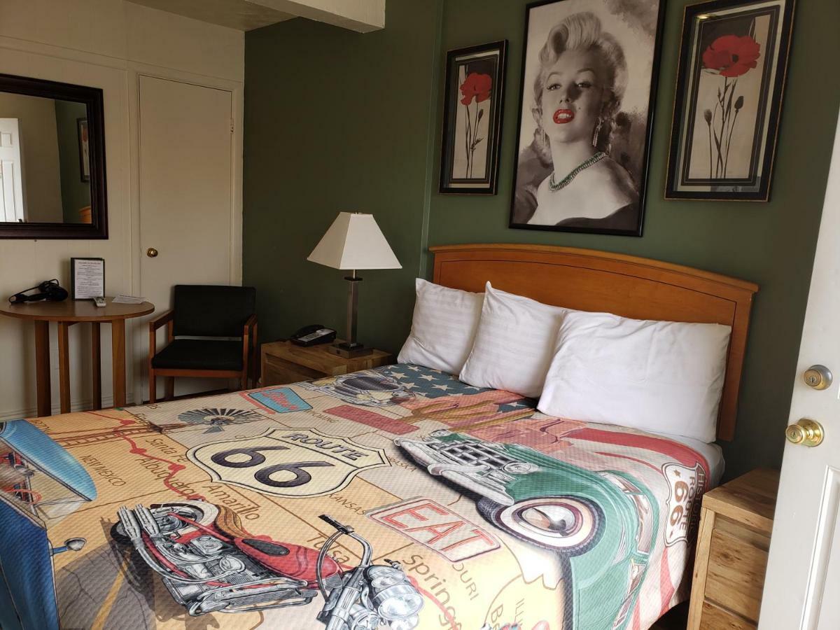 Deluxe Inn Seligman Esterno foto